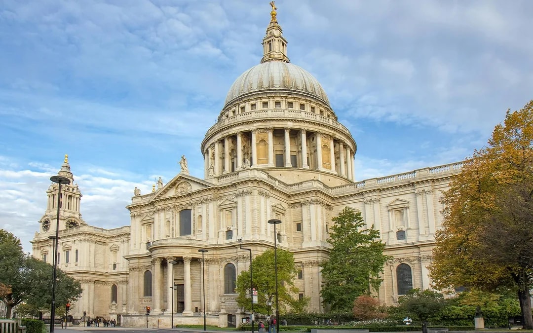 St. Paul's Cathedral & Tower of London Guided Tour with Thames River Cruise Image 2