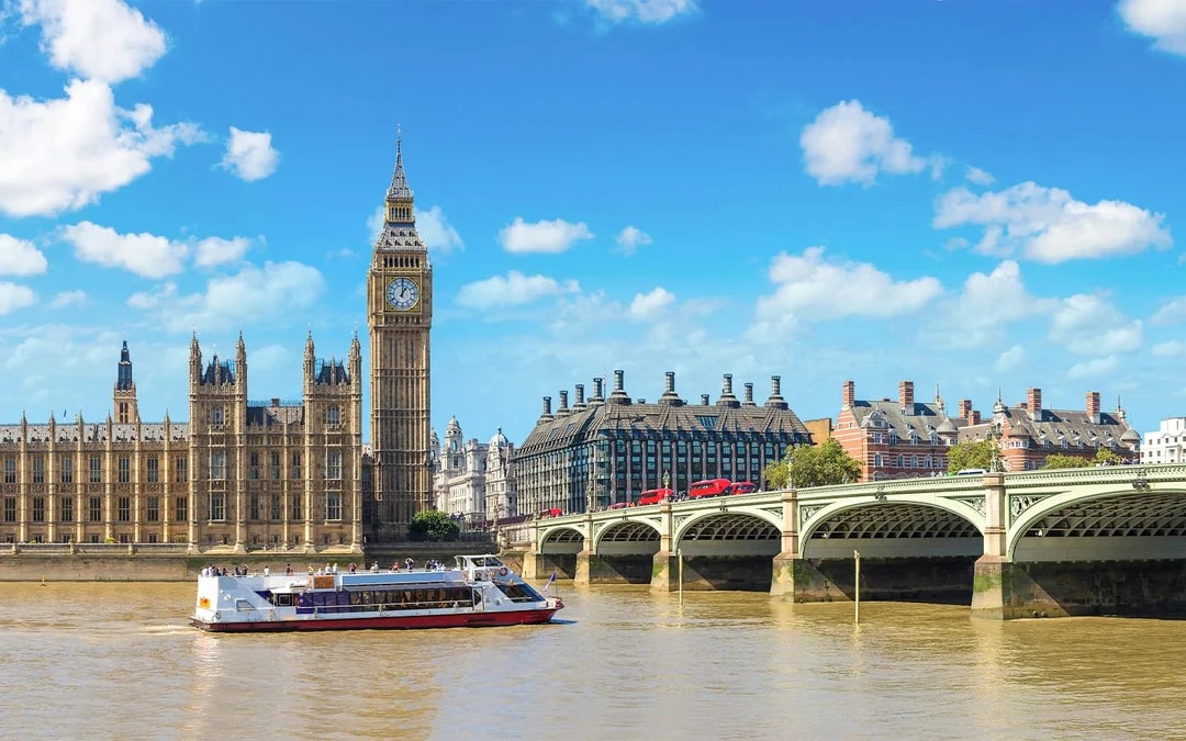 St. Paul's Cathedral & Tower of London Guided Tour with Thames River Cruise Image 5