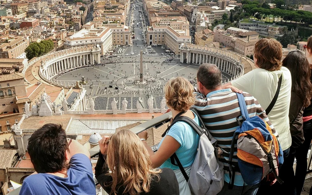 St. Peter’s Basilica and Papal Tombs Guided Tour Image 5