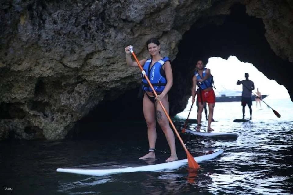 Stand-up paddle adventure along the Albufeira coastline