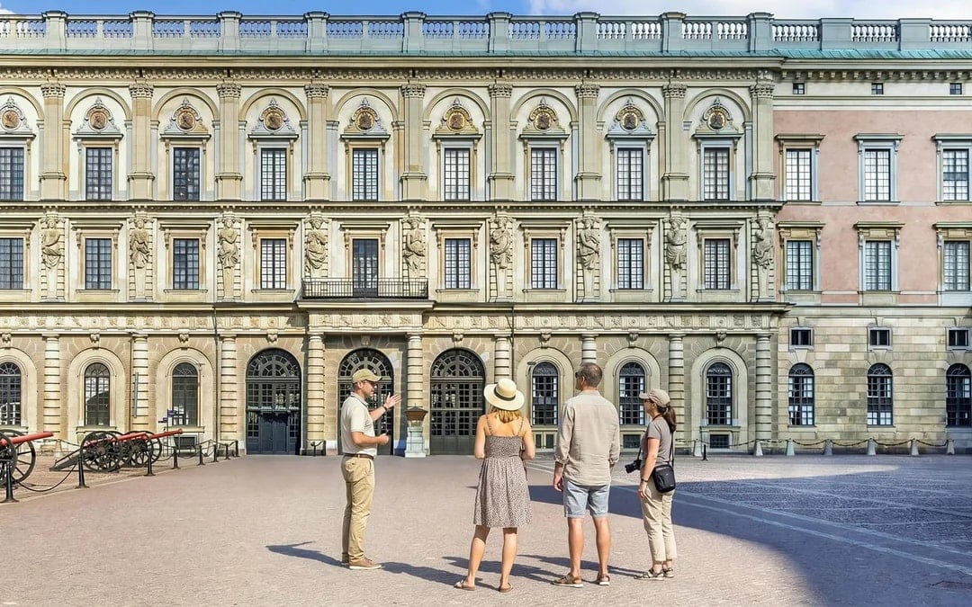 Stockholm Royal Palace Guided Tour & Canal Cruise Image 1