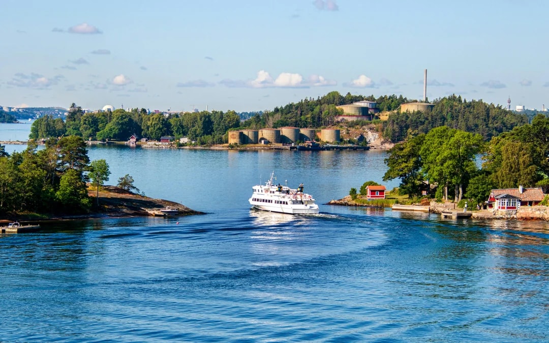 Stockholm Royal Palace Guided Tour & Canal Cruise Image 4