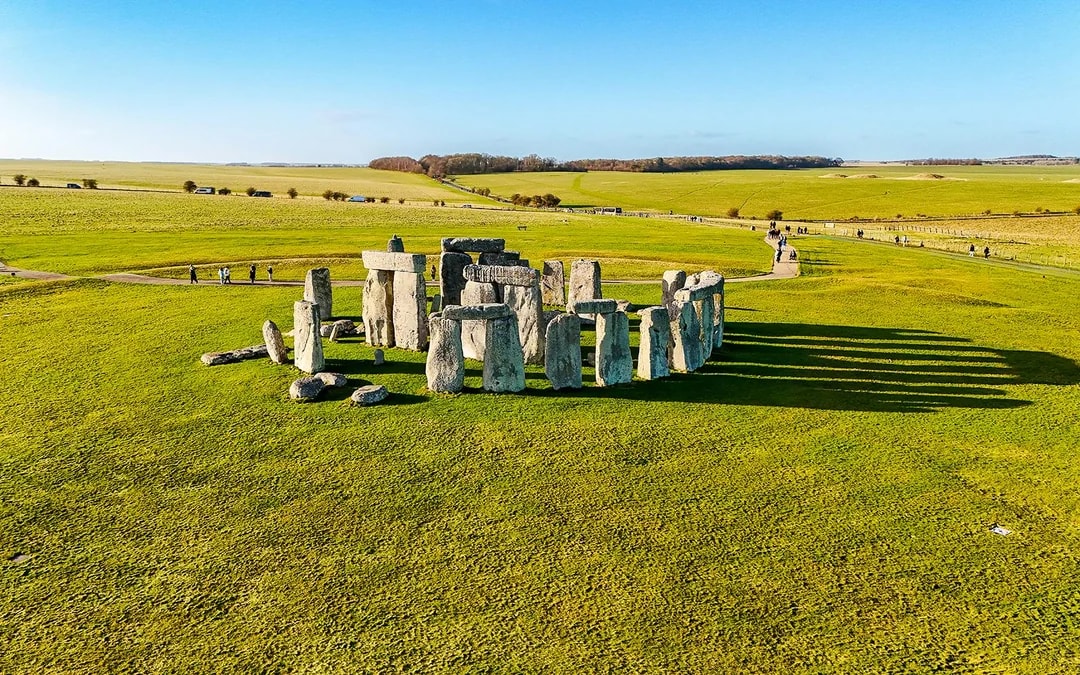 Stonehenge, Windsor Castle and Bath with Pub Lunch in Lacock Image 2