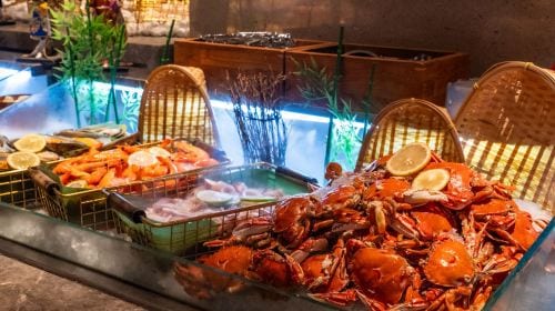 Sun Moon Lake Lealea Wyndham Hot Spring Resort - Xiangmu All-Day Restaurant Dinner Buffet Voucher (Holiday Dinner + NT$100) experience image 3