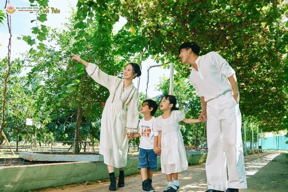 Suối Tiên Cultural Theme Park | Ho Chi Minh