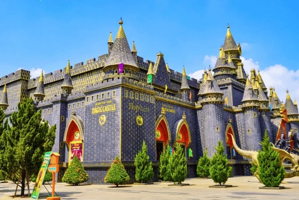 Suối Tiên Cultural Theme Park | Ho Chi Minh