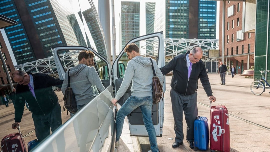 Super Shuttle One-Way Transfers: Dunedin Airport to/from Central City