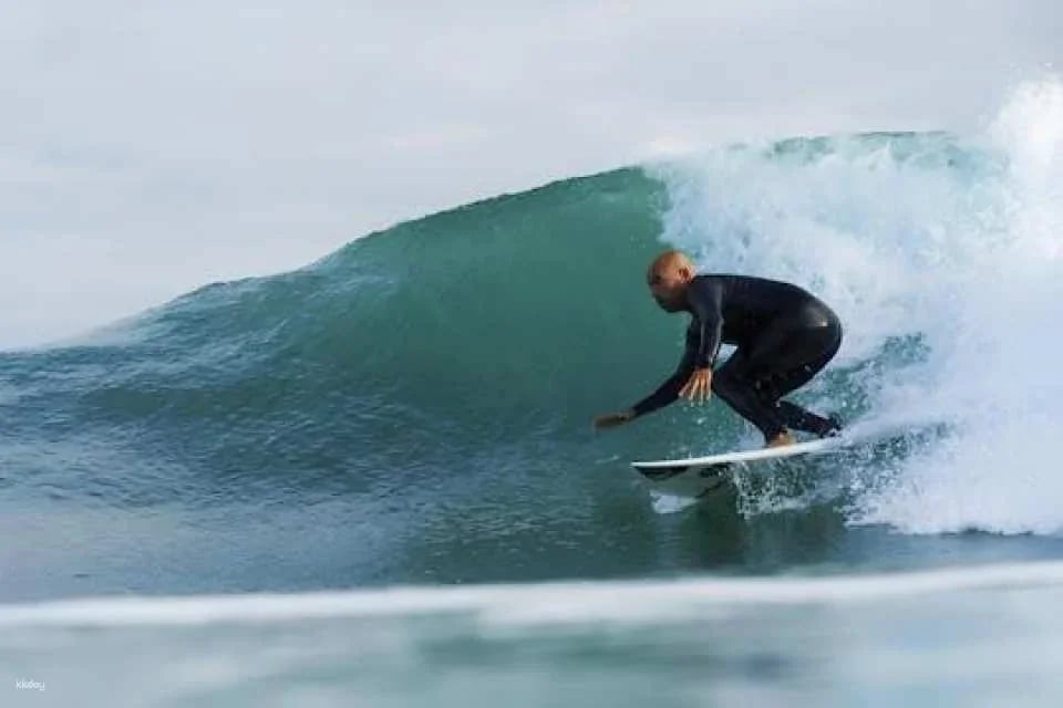 Surf lesson for all skill levels in Somo