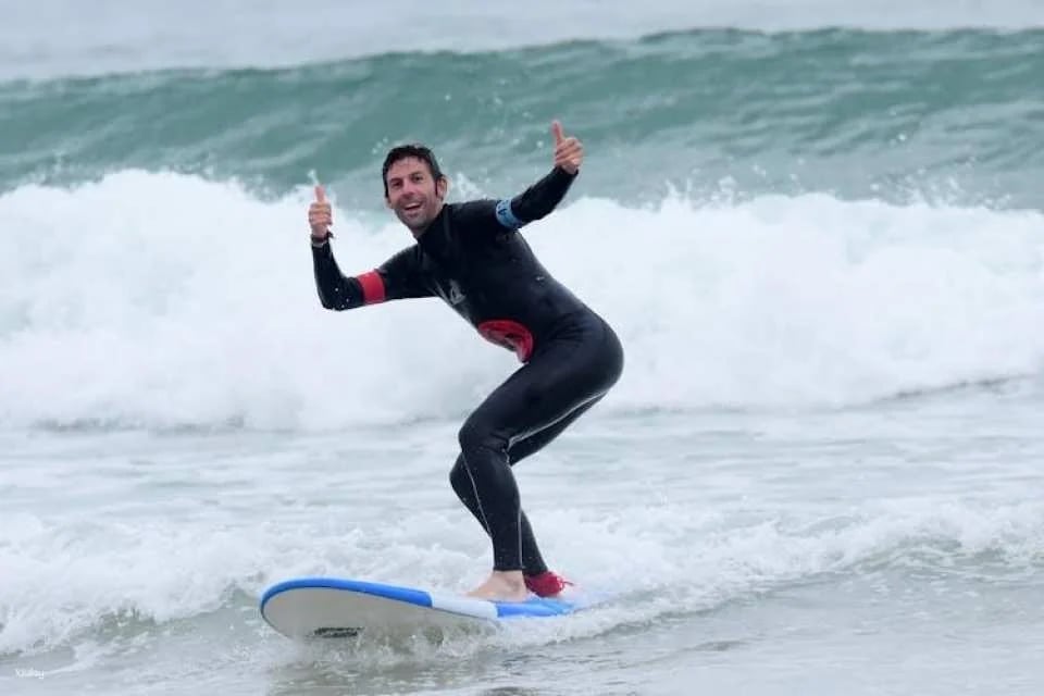 Surf lesson for all skill levels in Somo