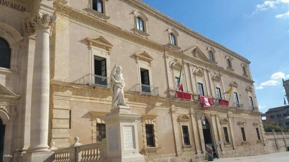 Syracuse and Ortygia Island guided tour from Taormina