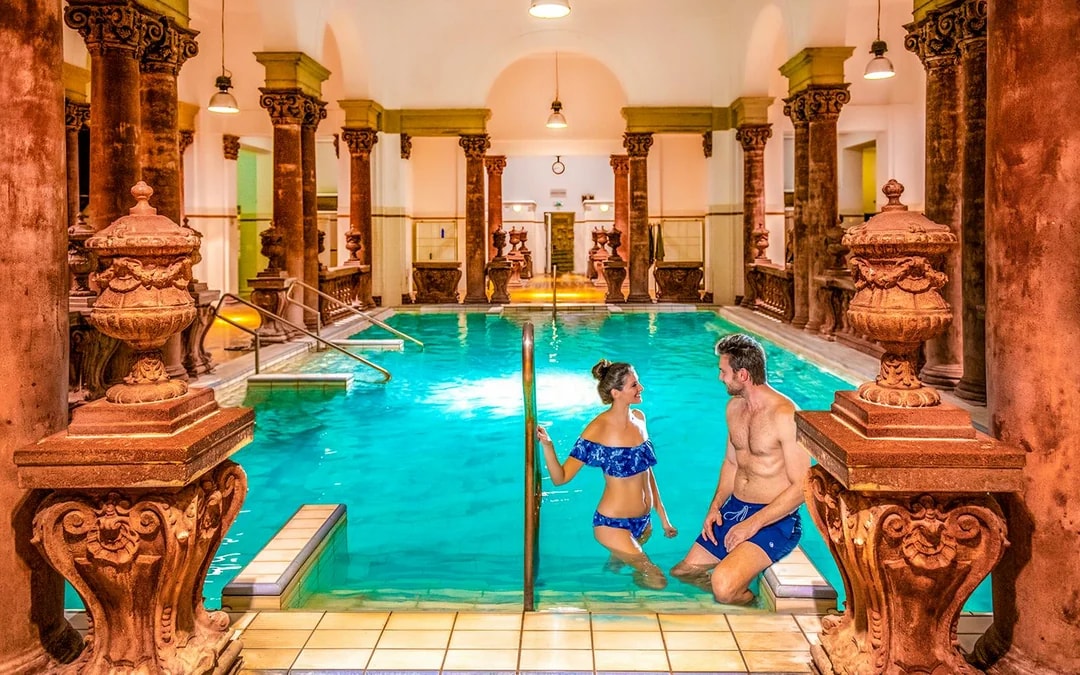 Széchenyi Spa: Entry Tickets with Locker or Private Cabin and Fast Track Option  Image 4
