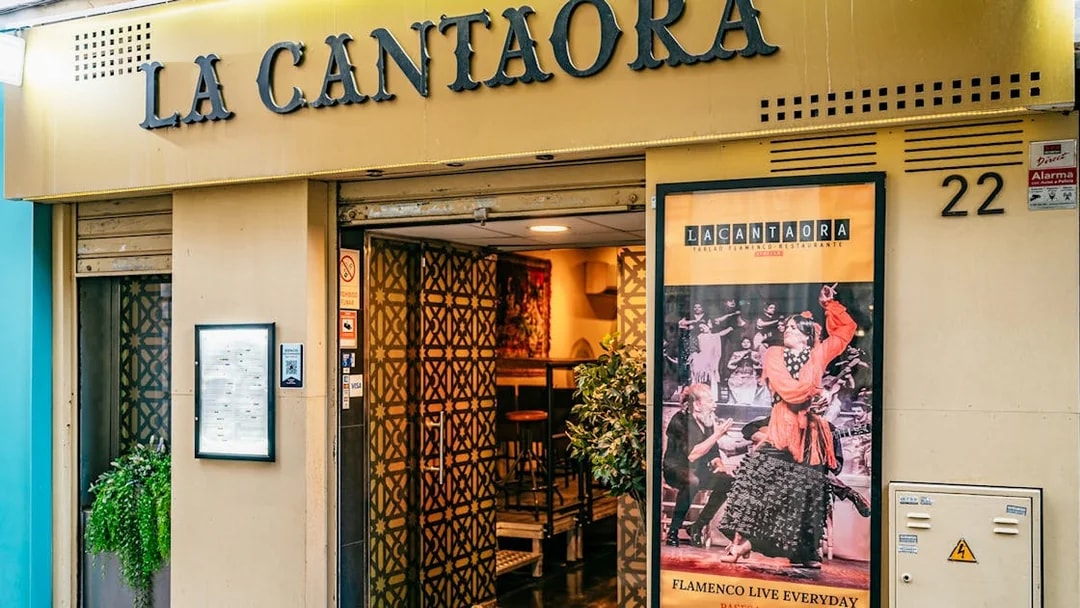 Entrance to La Cantaora, a venue for a pure flamenco show with drink in Seville.
