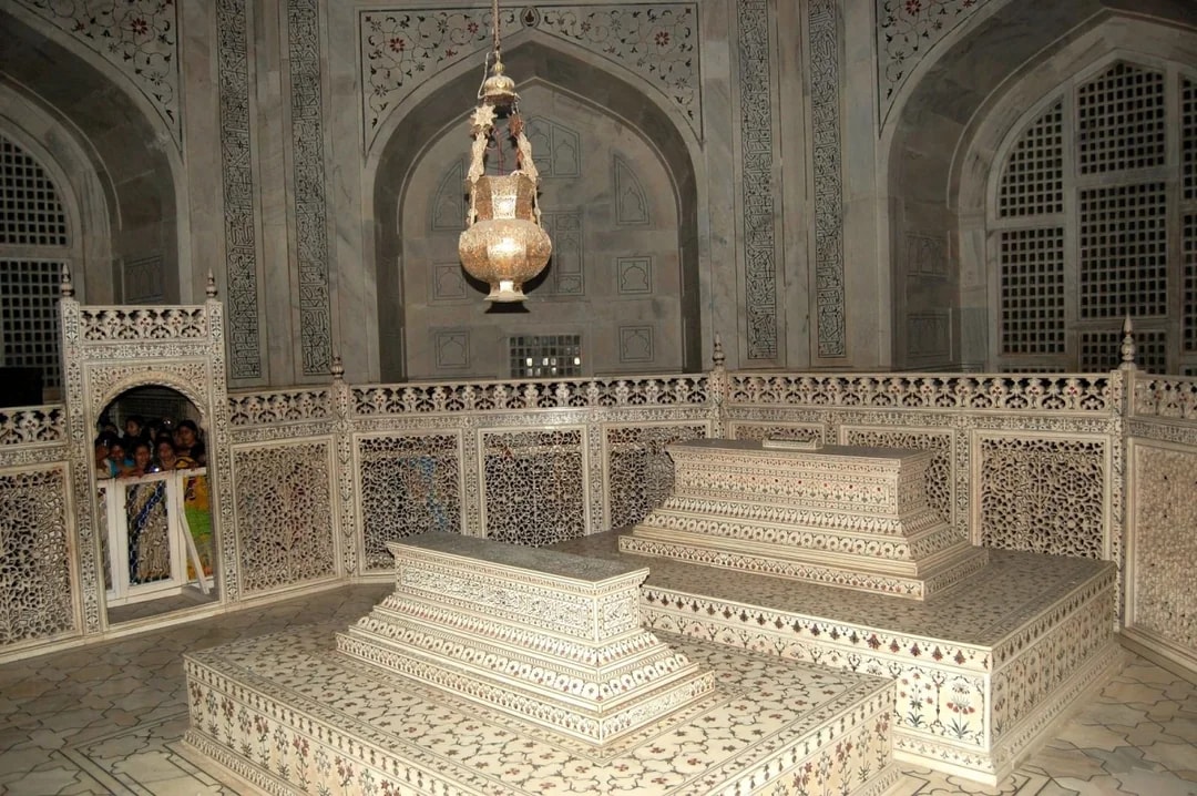 Agra Taj Mahal priority entry ticket