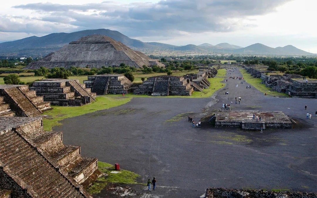 Teotihuacan Guided Tour