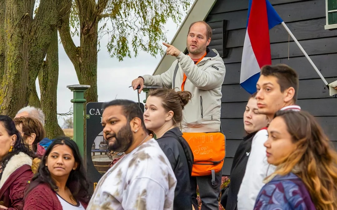 From Amsterdam: Keukenhof & Tulip Farm Full-Day Trip with Windmill Cruise Image 8