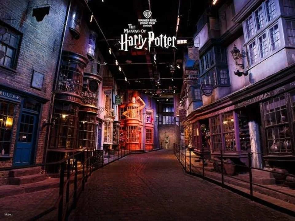 The Making of Harry Potter Guided Tour of London Warner Bros. Studio