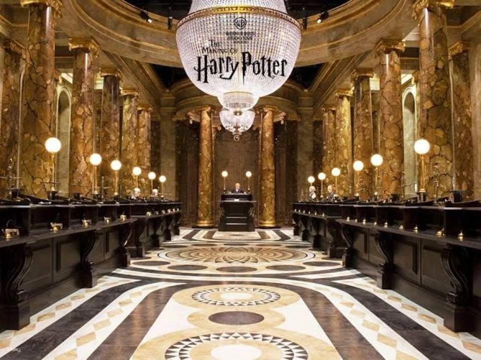 The Making of Harry Potter Guided Tour of London Warner Bros. Studio