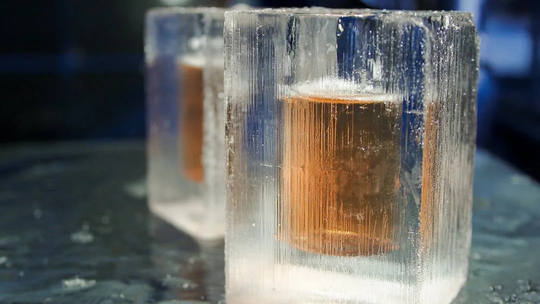 Drinks served in ice glasses at Berlin Icebar.