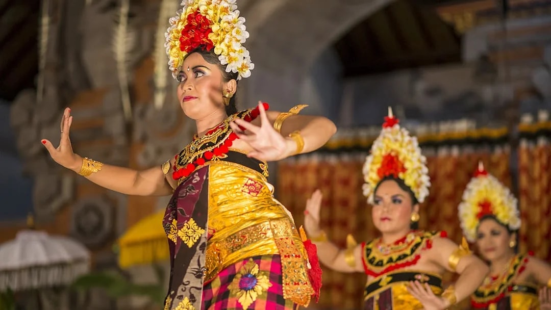 Dancers performing Legong dance at Ubud Palace, Bali.