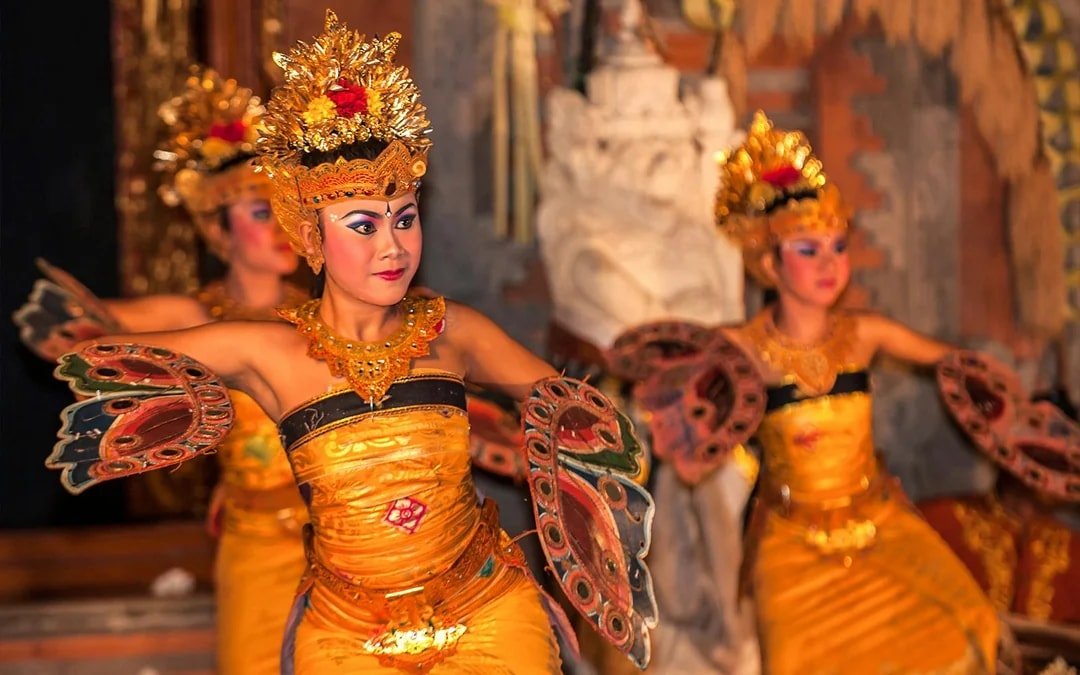 Tickets to Legong Dance Show at Ubud Palace Image 6