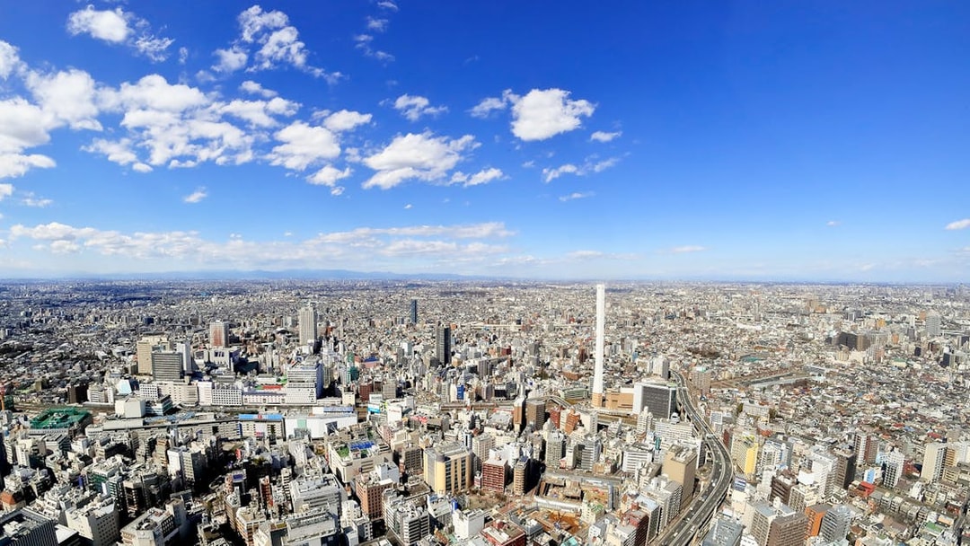 Panoramic view of Tokyo from Sunshine 60 Observatory Tenbou Park.