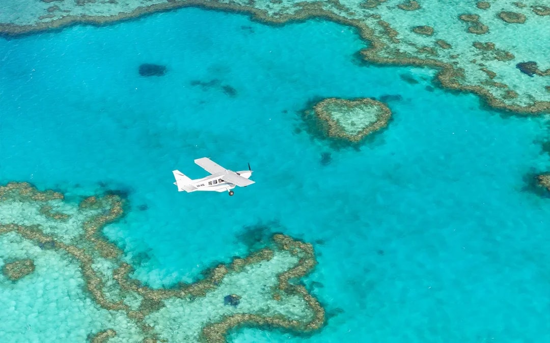 Tickets to Whitsunday Islands & Great Barrier Reef 1-hr Scenic Flight Image 5