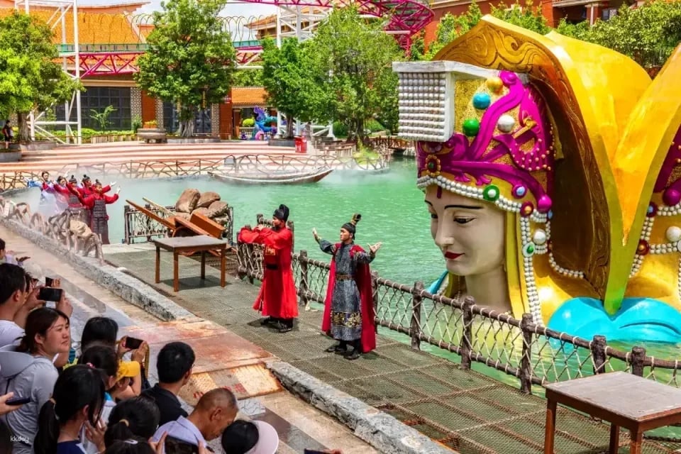 Tickets to Xiamen Old Courtyard Scenic Area + Tickets to the super-large 360-degree moving seat indoor live-action performance "Legend of Southern Fujian"