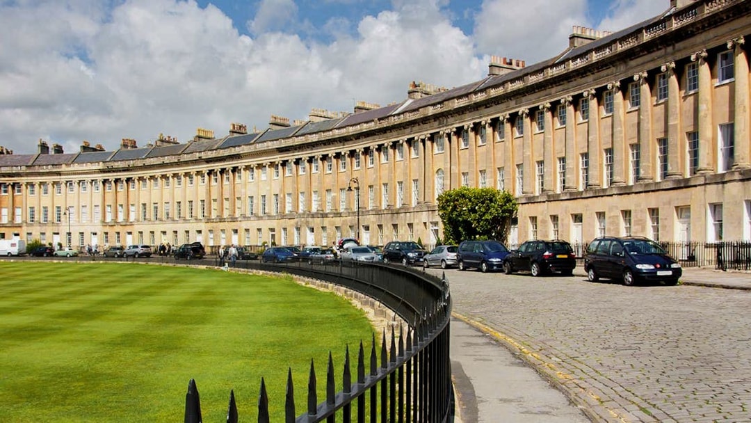 Royal Crescent in Bath, England, seen on Tootbus 1-Day Hop-On Hop-Off Tour.