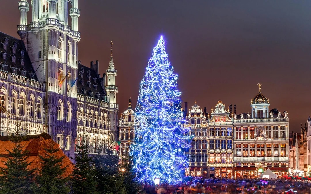 Tootbus: Brussels Christmas Lights Night Bus Tour Image 8