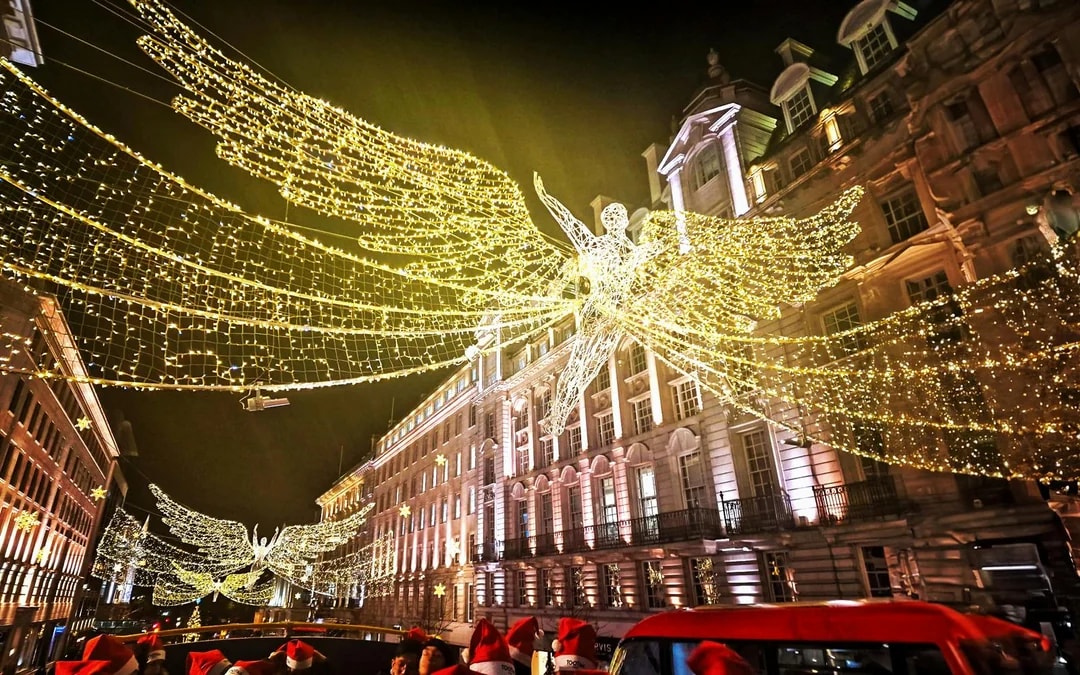 Tootbus: London Christmas Lights Bus Tour Image 6