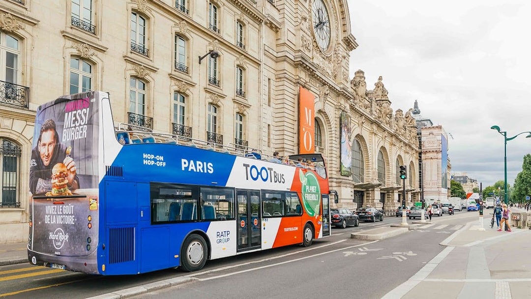 Tootbus in front of the Musée d'Orsay, Paris.