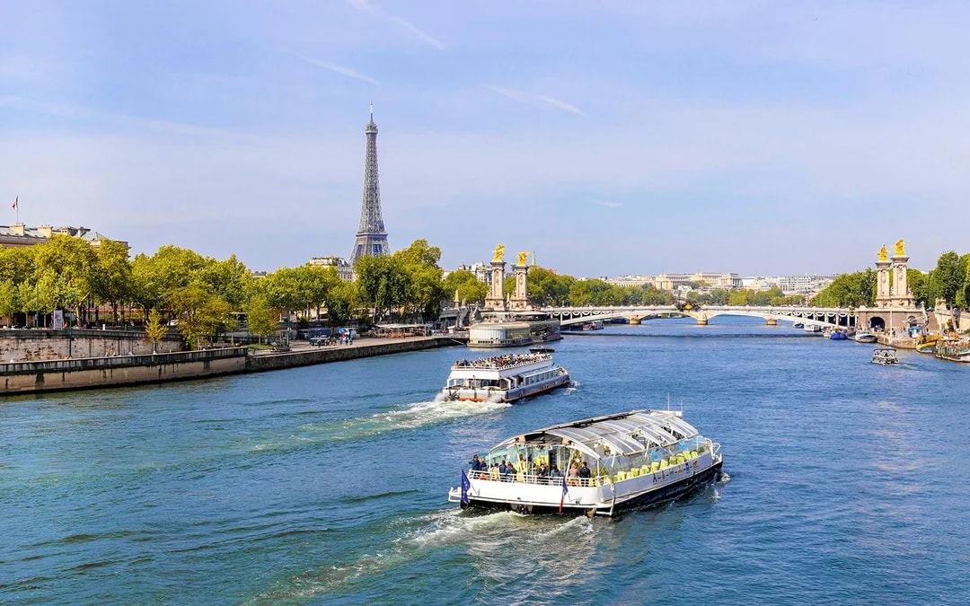 Tootbus: Paris Hop-on Hop-off Bus Tour (Optional Seine River Cruise) Image 7