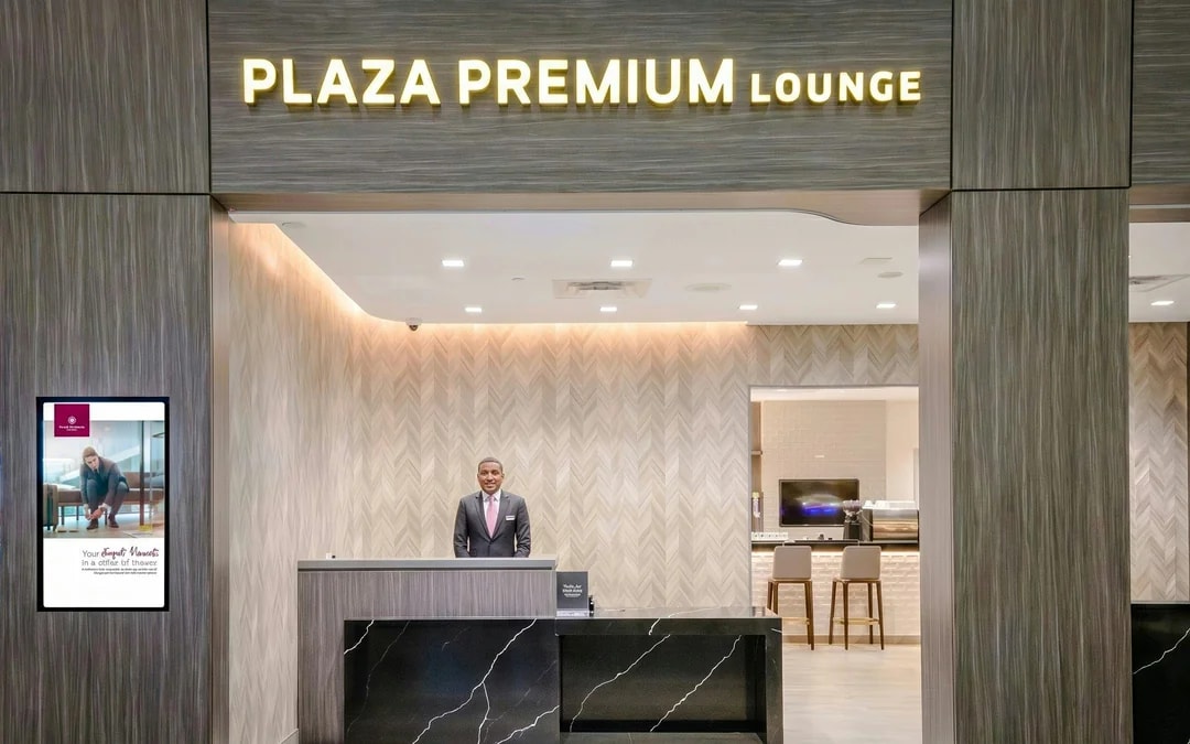 Toronto Pearson International Airport: Plaza Premium Lounge at Terminal 1 (USA Departures) Image 2