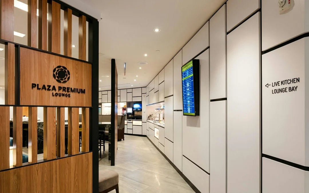 Toronto Pearson International Airport: Plaza Premium Lounge at Terminal 3 (USA Departures) Image 5