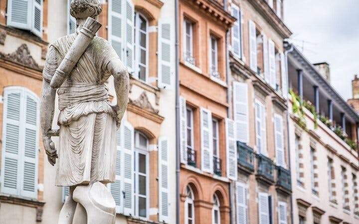 Toulouse Old Town: Self-Guided City Exploration Game Image 8