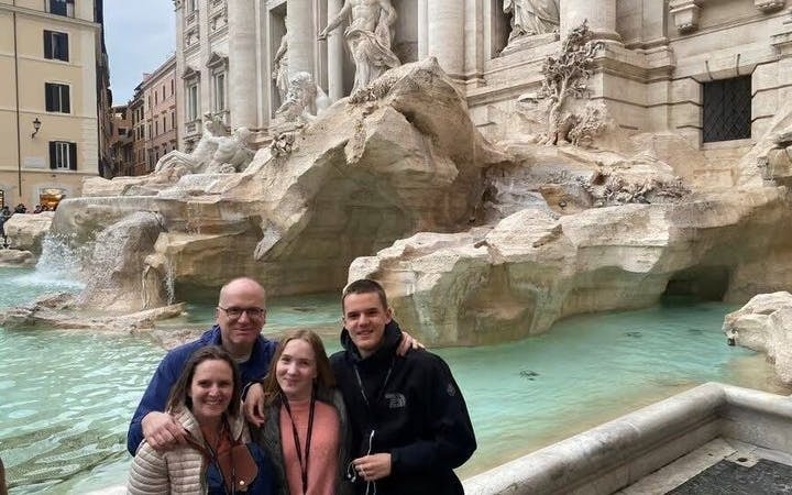 Trevi Fountain Guided Tour with Exclusive Access Image 2