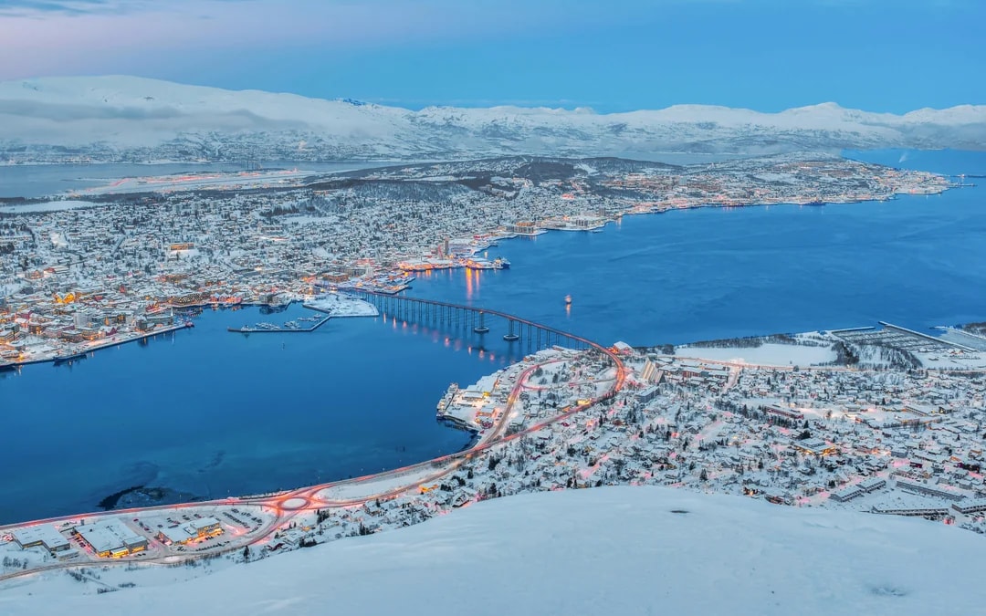 Tromso: Fjellheisen Cable Car Round-Trip Tickets Image 10