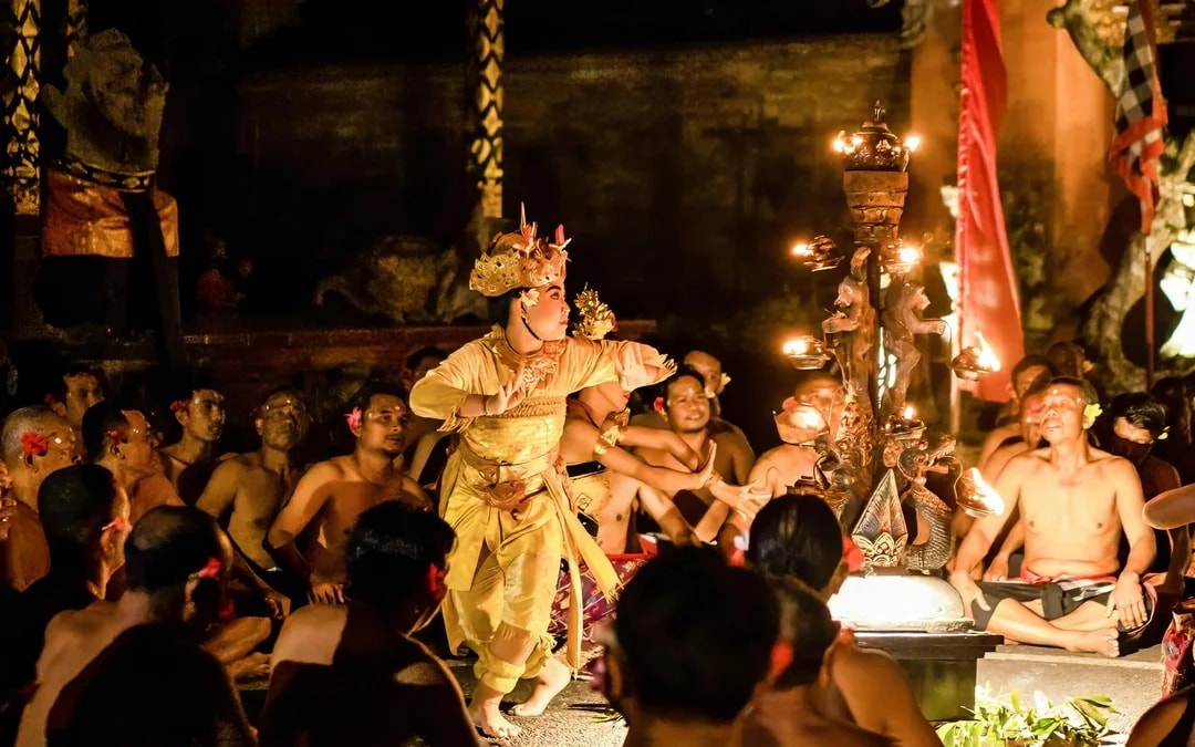 Ubud: Kecak & Fire Dance Show Tickets 
 Image 6