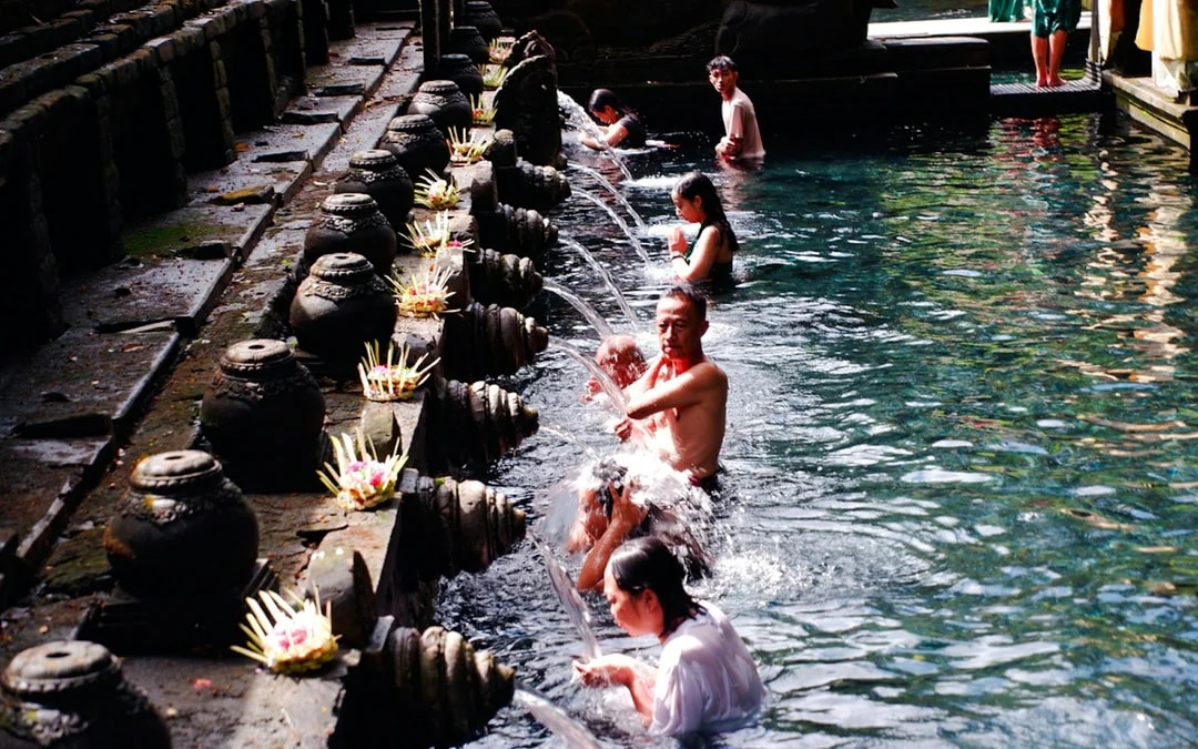 Ubud Private Tour: Tibumana and Kanto Lampo Waterfalls, Tirta Empul Water Temple, and Tegalalang Rice Terraces Image 7