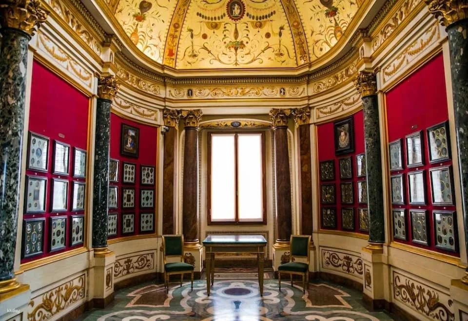 Uffizi Gallery Skip-The-Line Ticket with Digital Audio Guide
