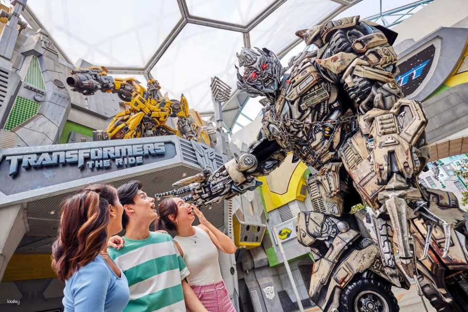 COMBO: Universal Studios Singapore + Gardens by the Bay Ticket