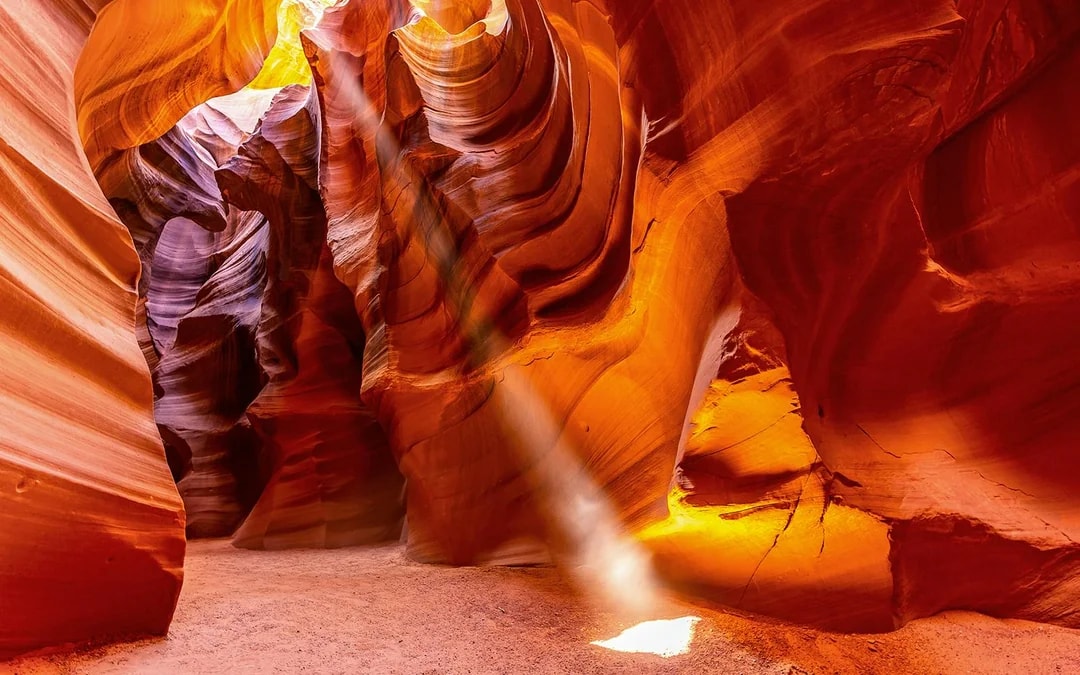 Upper Antelope Canyon Tour with Navajo Guide Image 5