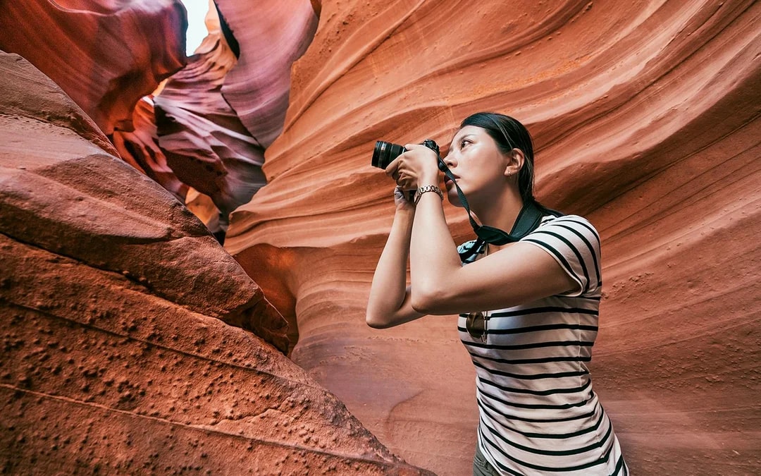 Upper Antelope Canyon Tour with Navajo Guide Image 6