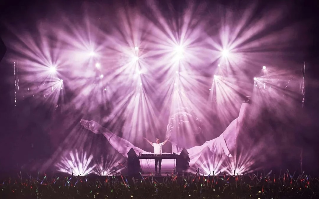 Ushuaïa on Mondays: F*** Me I'm Famous! Tickets Image 3