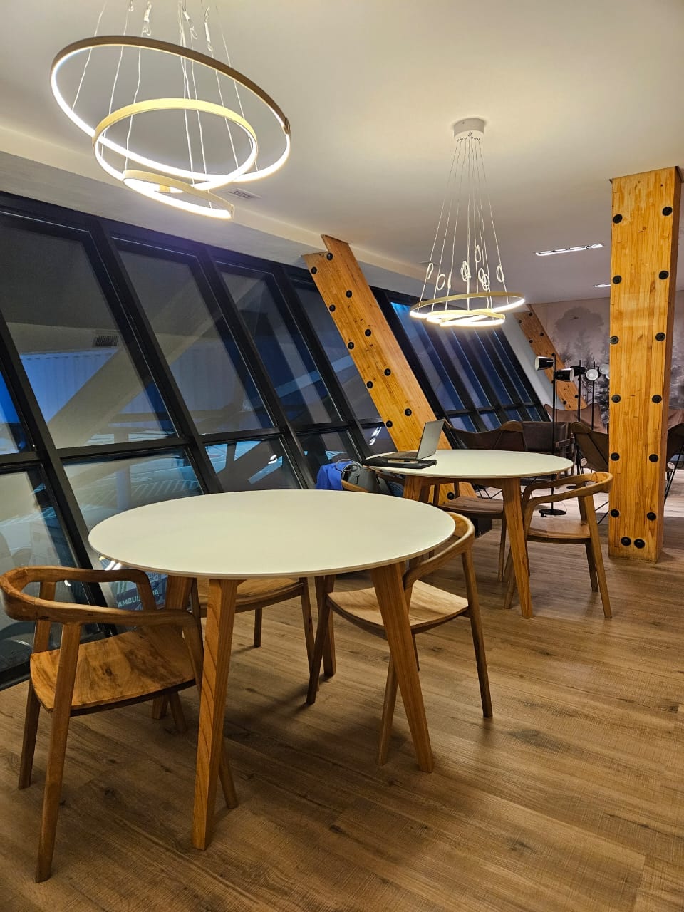 Ushuaia W Premium Malvinas Argentinas Airport
