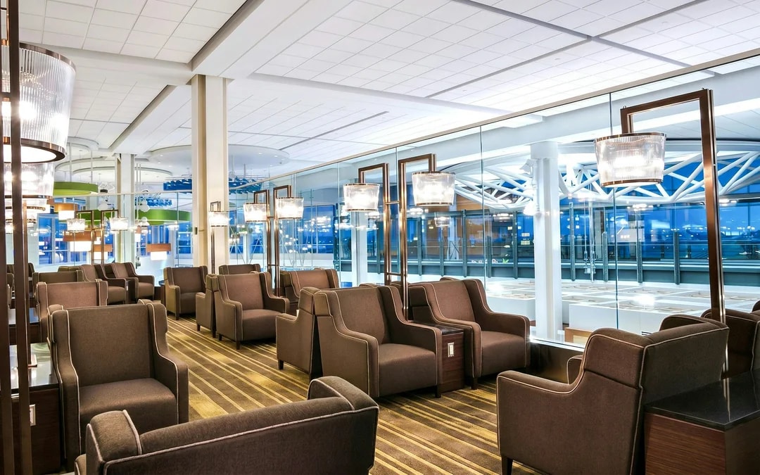 Vancouver International Airport: Plaza Premium Lounge at Domestic Departures, Gate B15 Image 2
