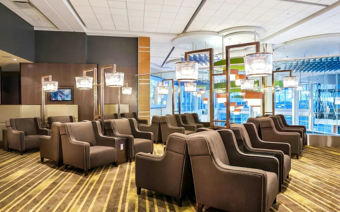 Vancouver International Airport: Plaza Premium Lounge at Domestic Departures, Gate B15 Image 5