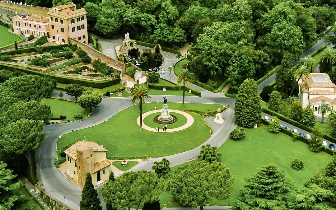 Vatican Museums Tickets with Vatican Gardens Open Bus Tour Image 7