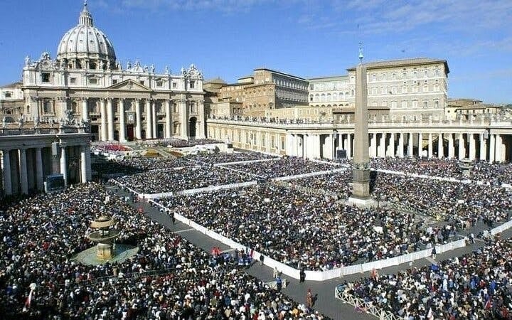 Vatican Papal Audience Small-Group Private Tour with Reserved Access Image 1