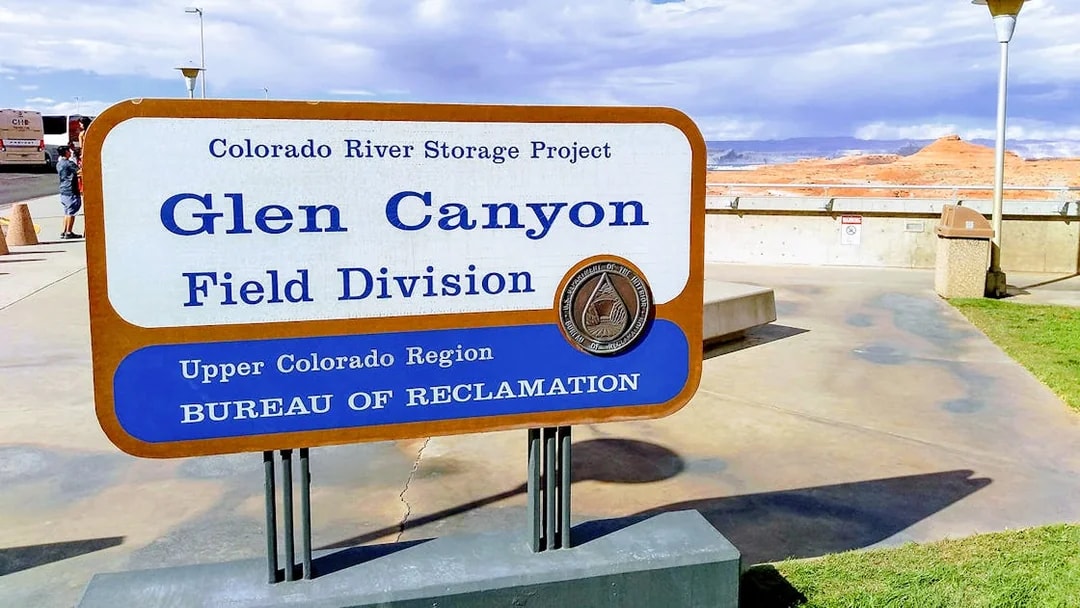 Glen Canyon Field Division sign near Antelope Canyon X tour site.